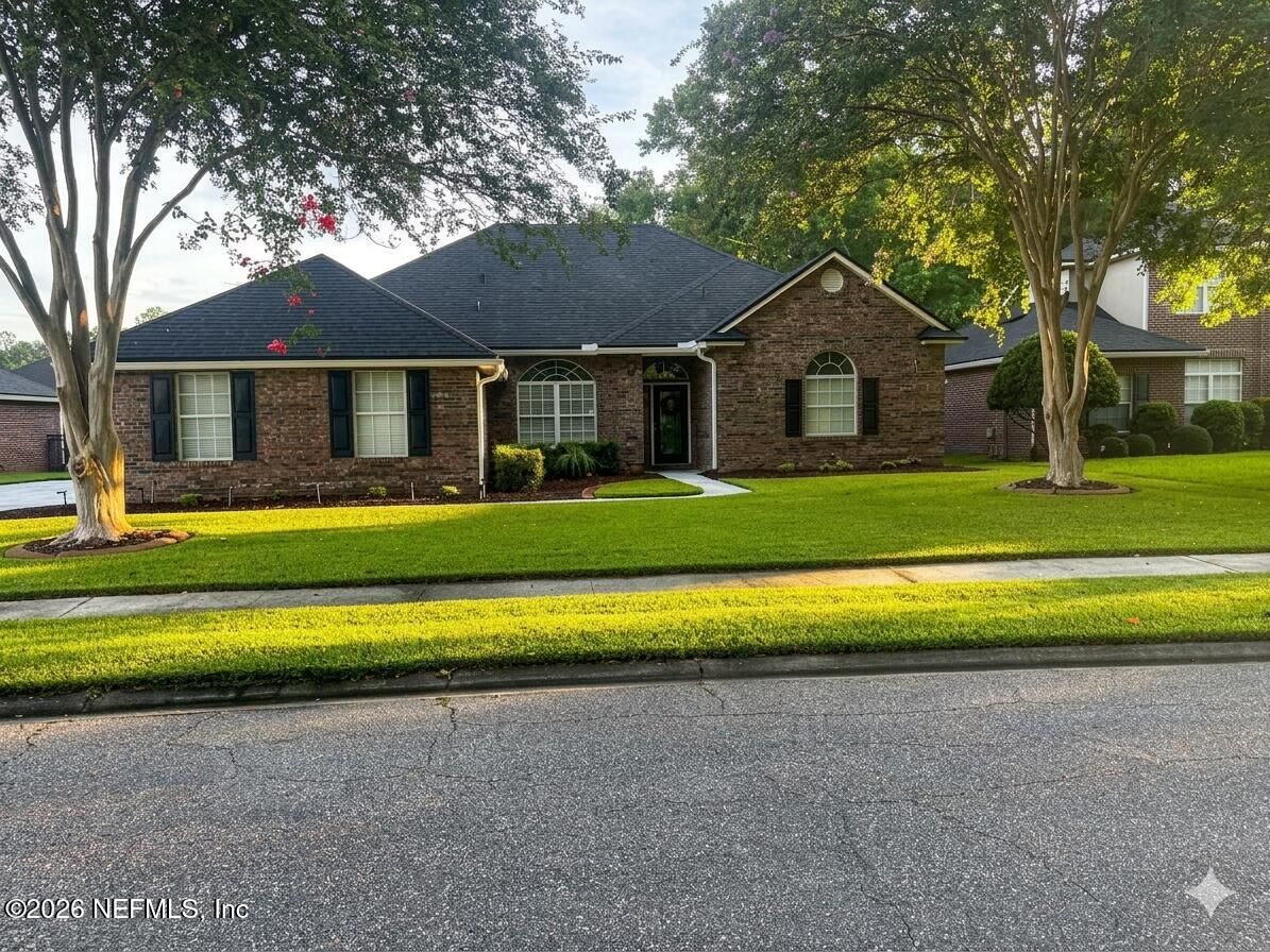 Property Photo: 1946 White Dogwood Lane FL 32003