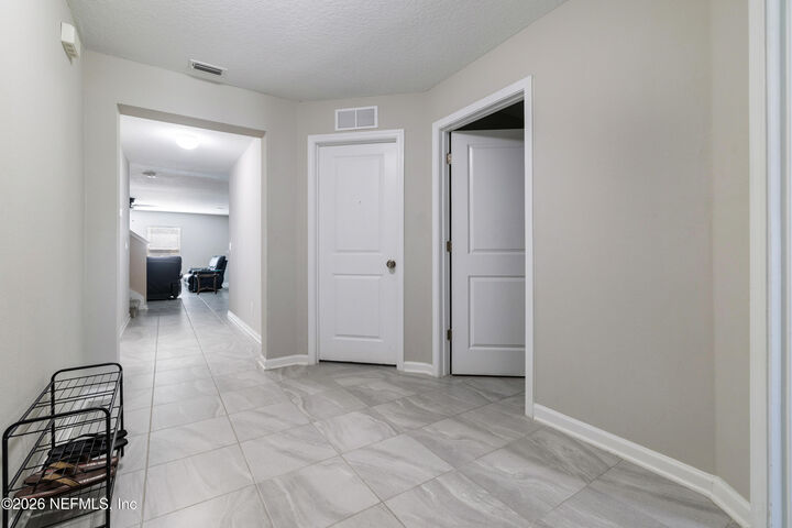 Property Photo: 4908 Morning Rise Circle FL 32218