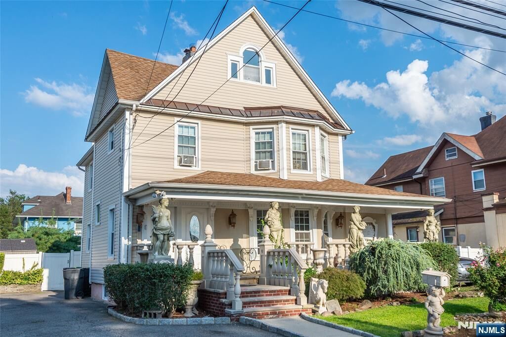 Property Photo:  53 Murray Hill Terrace  NJ 07621 