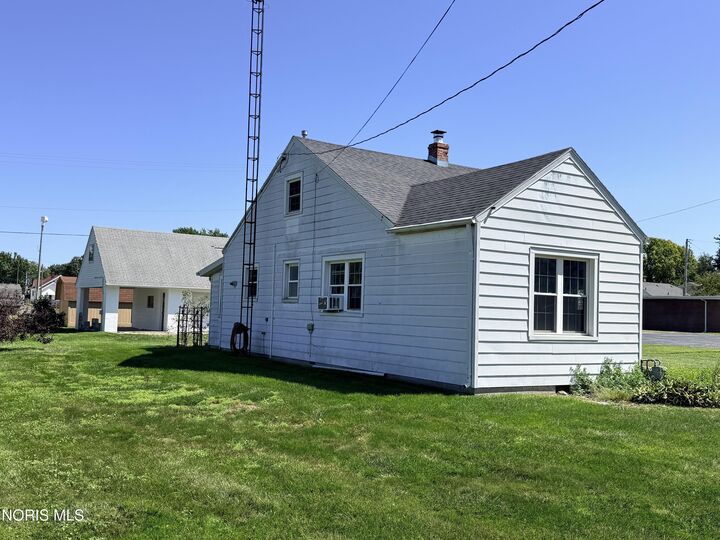 Property Photo:  1109 Grasser Street  OH 43616 