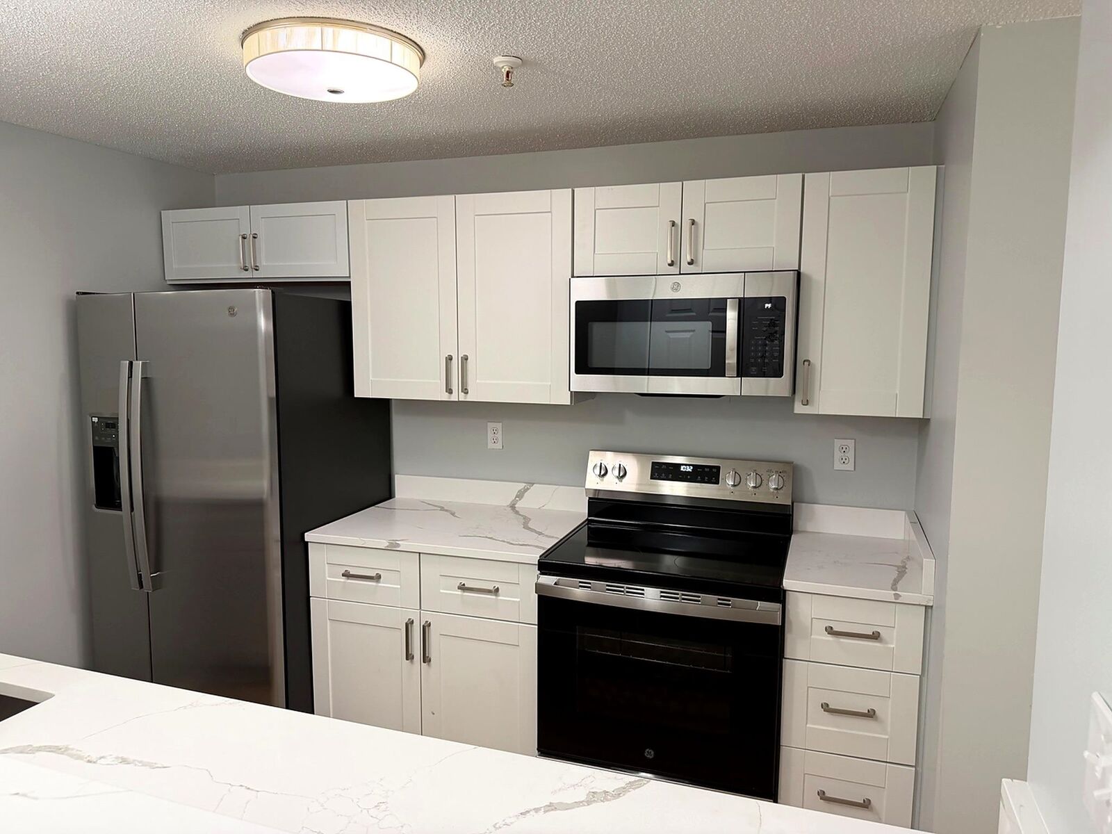 Property Photo: 2 Mayfair Lane NH 03063