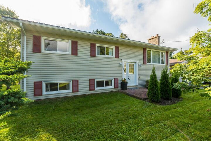 Property Photo:  164 Riverwood Drive  NS B3T 1E1 