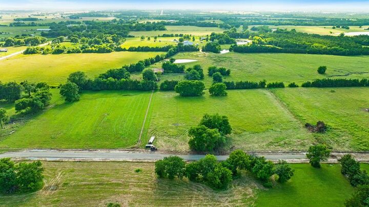 Property Photo:  325 Private Road 33261  TX 75486 