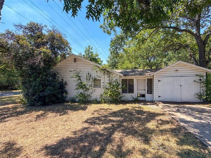 Property Photo: 2701 Park Avenue TX 76711