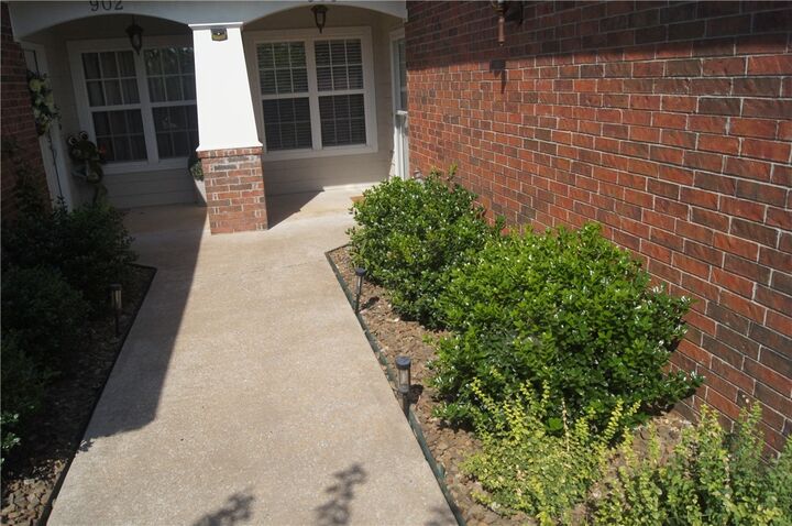 Property Photo: 900 S Dixon AR 72758