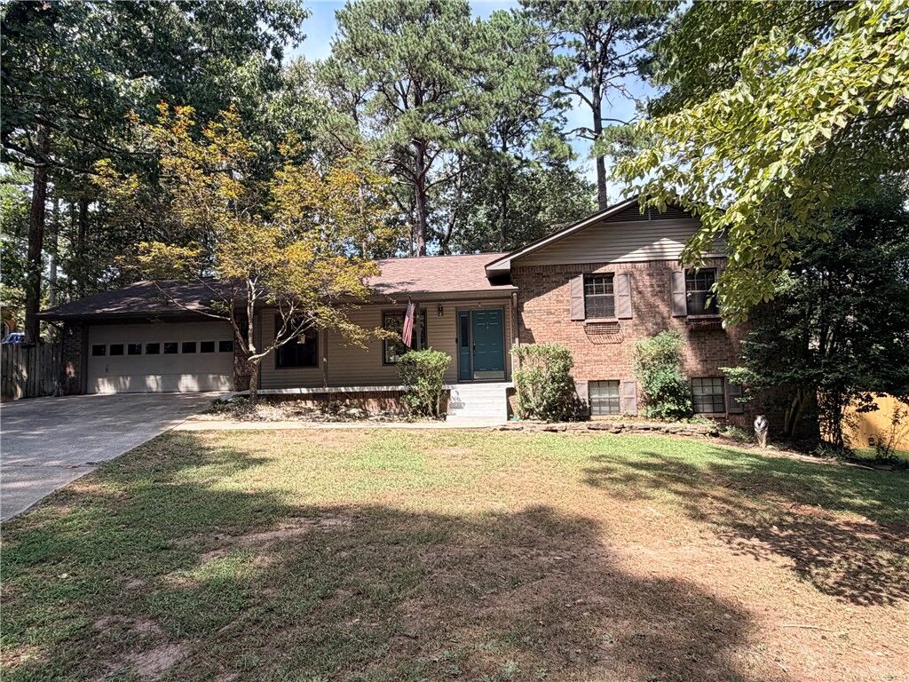 Property Photo: 301 Racquet Run AR 72601
