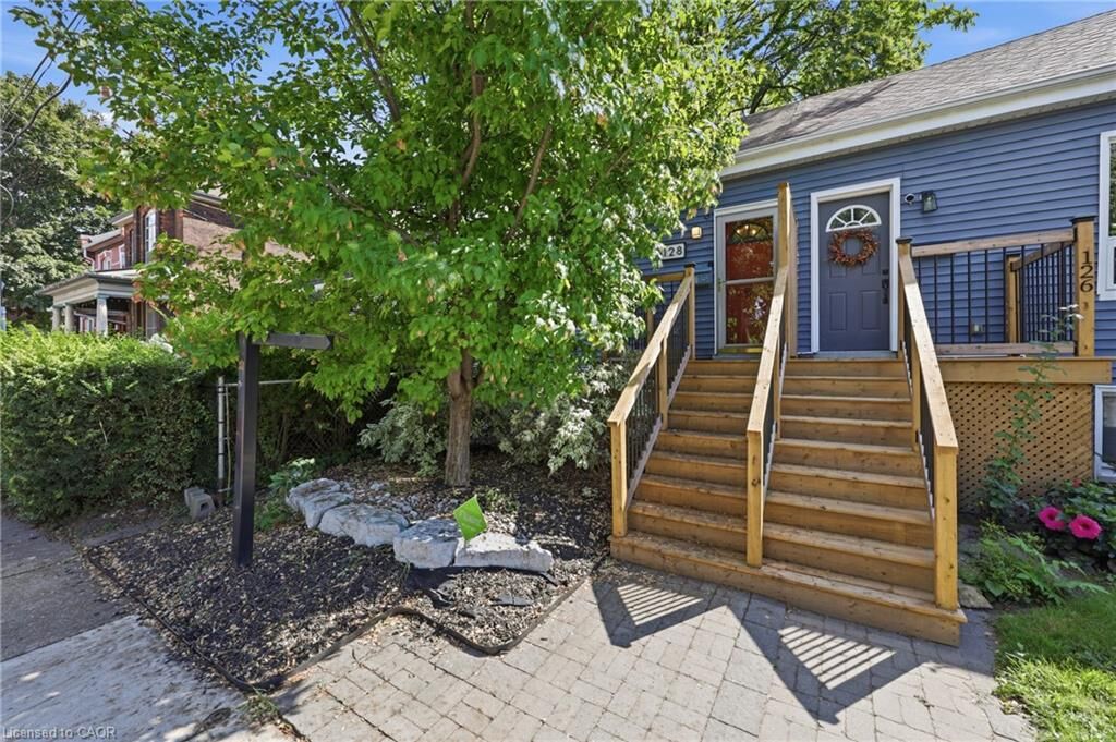 Property Photo:  128 Robert Street  ON L8L 2P6 