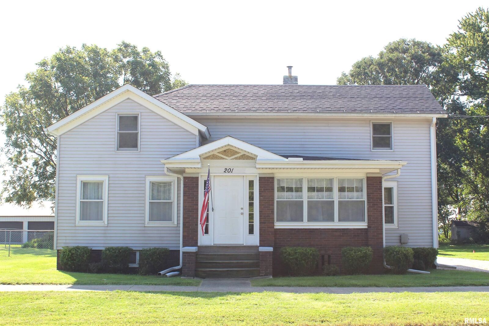 Property Photo:  201 N Station Street  IL 61414 