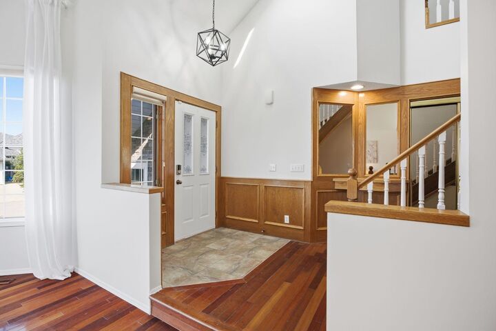 Property Photo:  408 Hawkland Place NW  AB T3G 3R6 