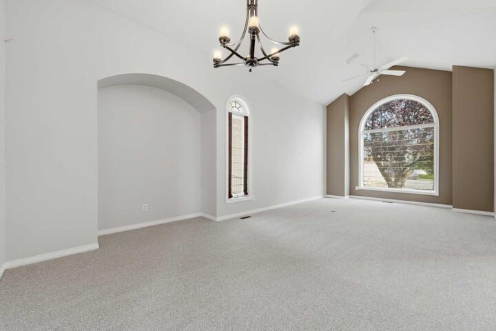 Property Photo:  872 Sierra Morena Court SW  AB T3H 3C6 