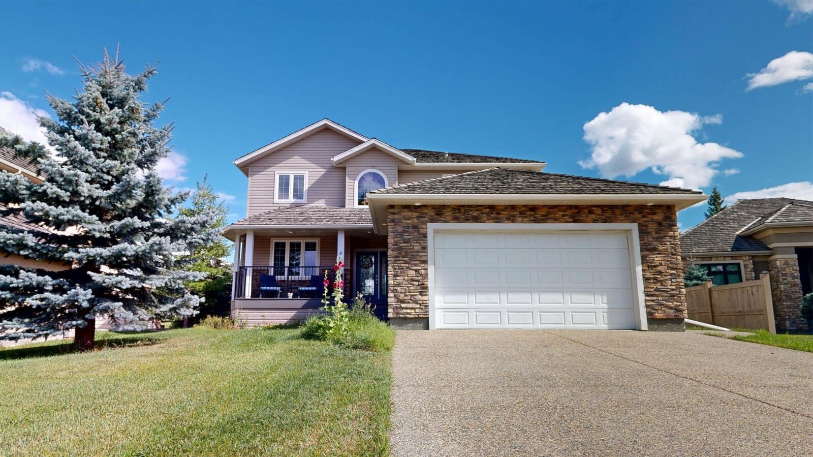 Property Photo:  4647 93 Street  AB T8W 2G7 
