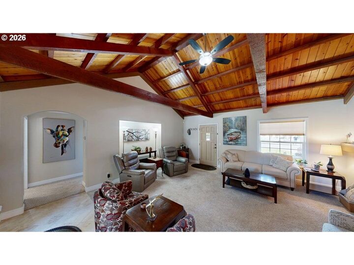 Property Photo:  911 Midland Way  OR 97415 