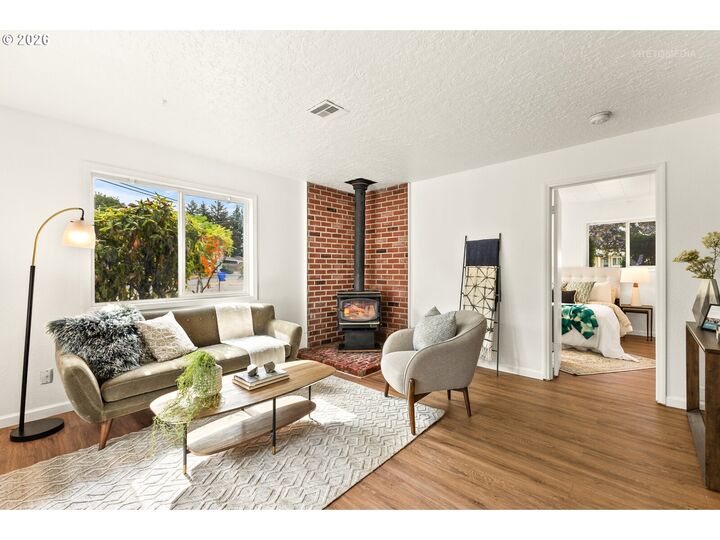 Property Photo: 12747 NE Holladay St OR 97230