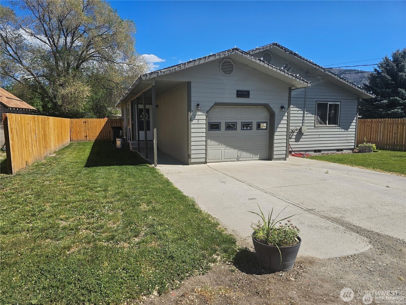 Property Photo: 315 Juniper Street WA 98844
