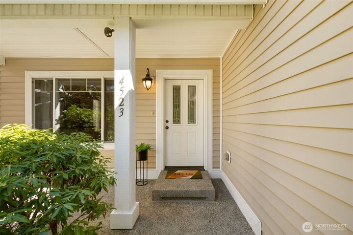 Property Photo:  4523 SE Bakken Court  WA 98366 