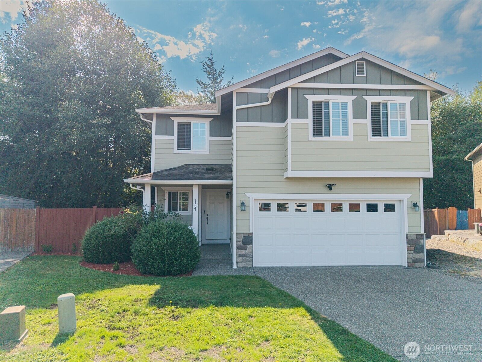 Property Photo:  1827  Billie Court  WA 98248 