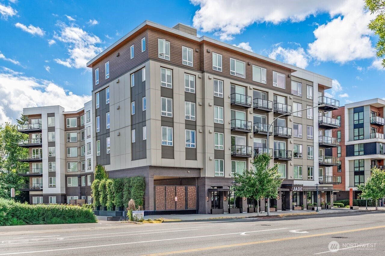 Property Photo: 11903 NE 128th Street 610 WA 98034