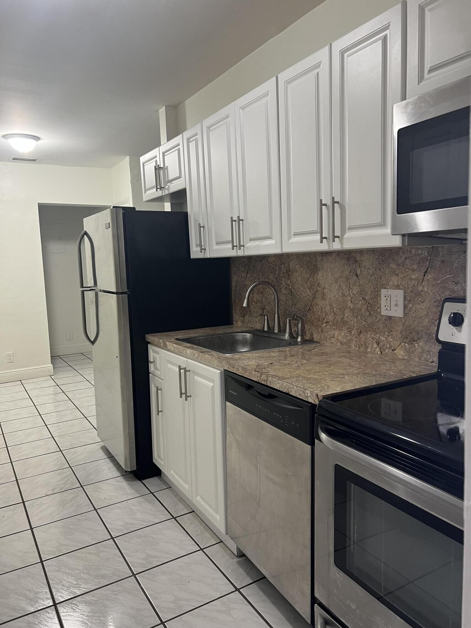 Property Photo: 2600 S Ocean Drive S303 FL 33019