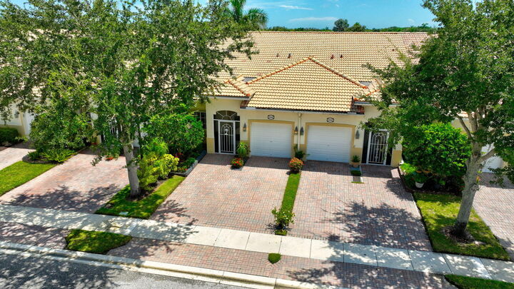 Property Photo: 2356 Windjammer Way FL 33411