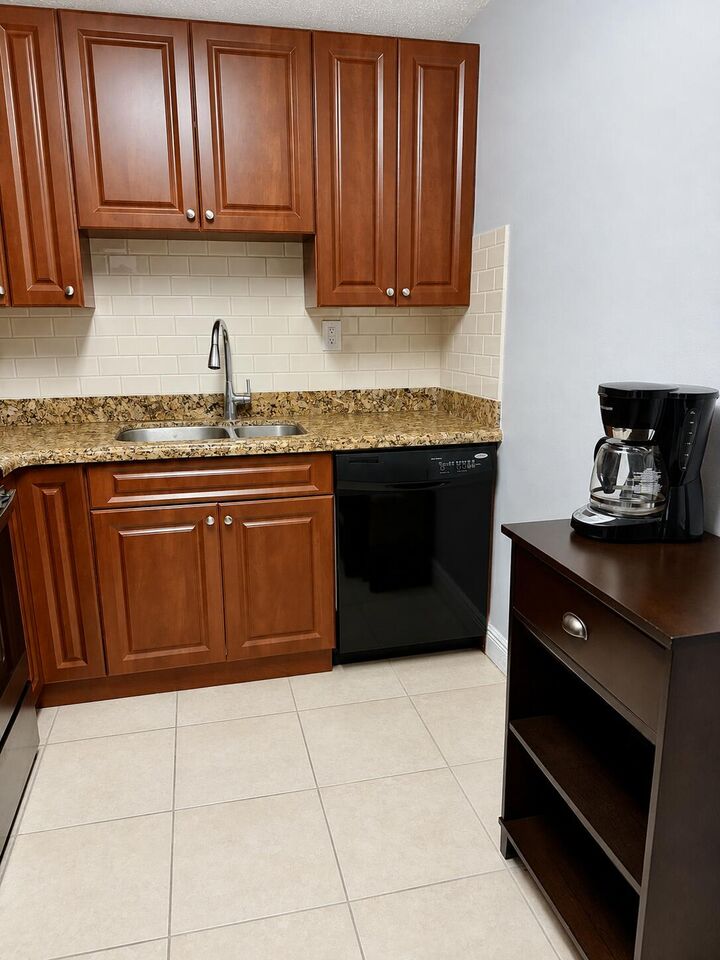 Property Photo: 405 Meadows Circle 405 FL 33436