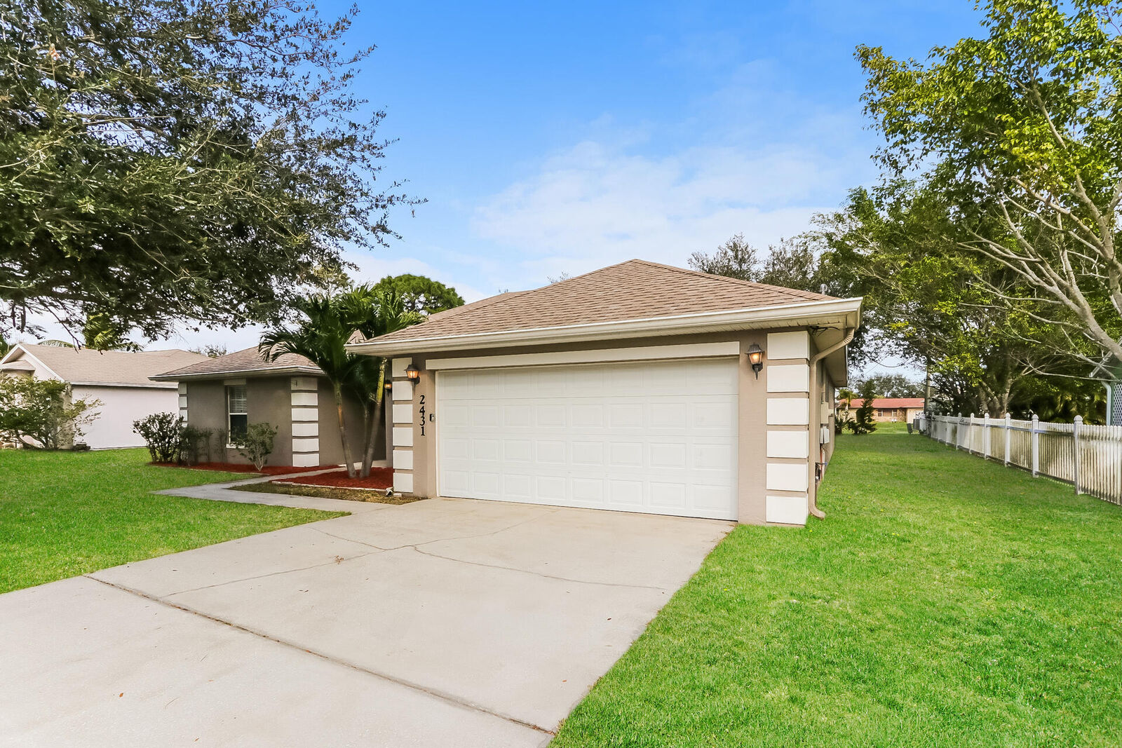 Property Photo: 2431 SE Gilbert Avenue FL 34952