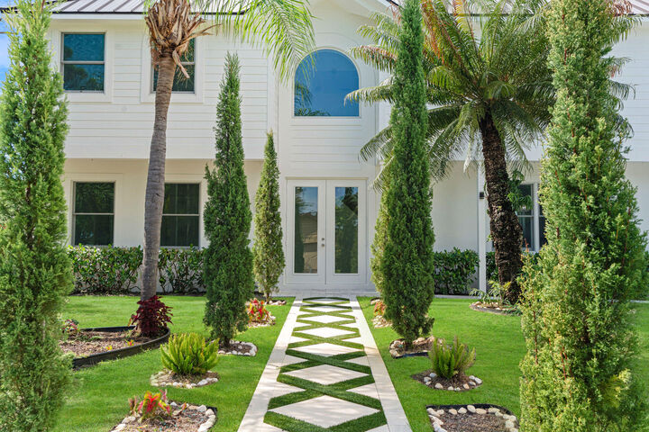 Property Photo:  100 Norwood Road  FL 33469 