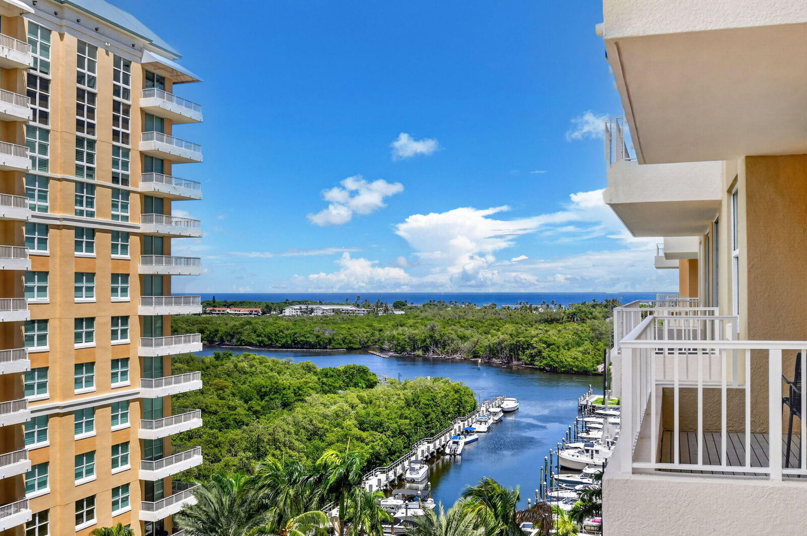 Property Photo: 625 Casa Loma Boulevard 1009 FL 33435