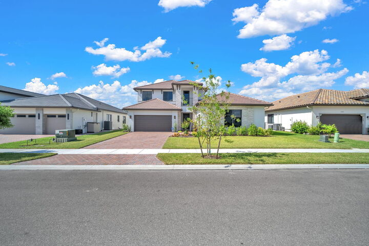 Property Photo: 5291 Nevola Avenue FL 34142