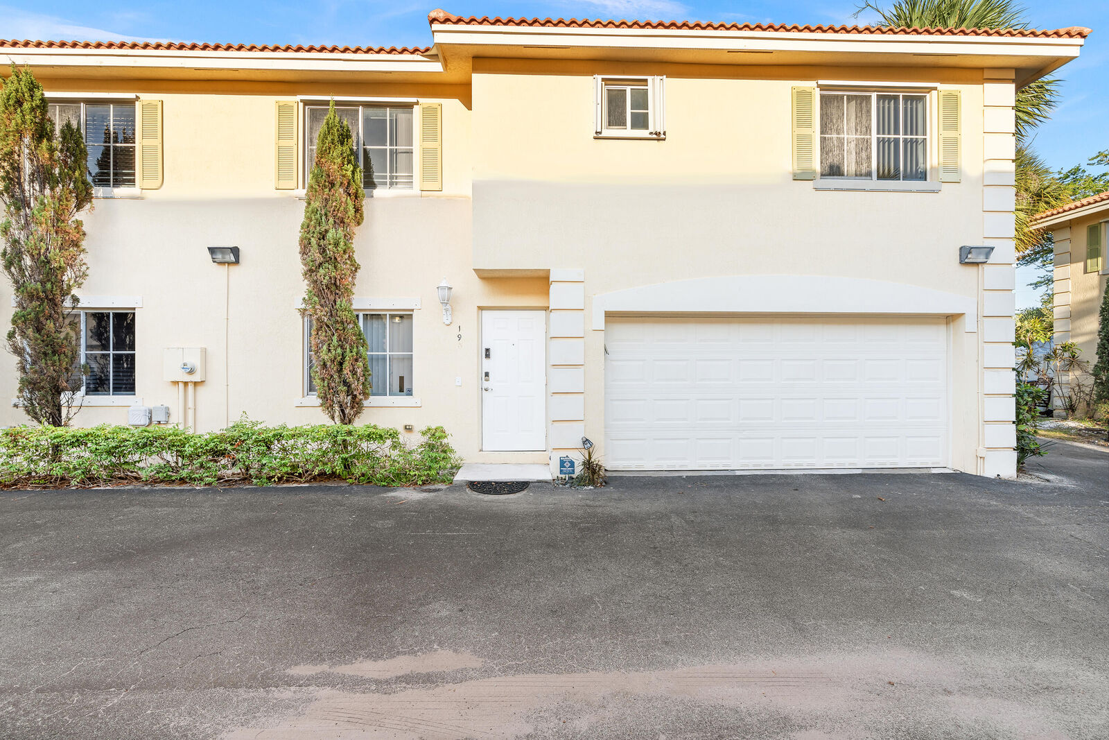 Property Photo:  190 SE 2nd Street  FL 33441 