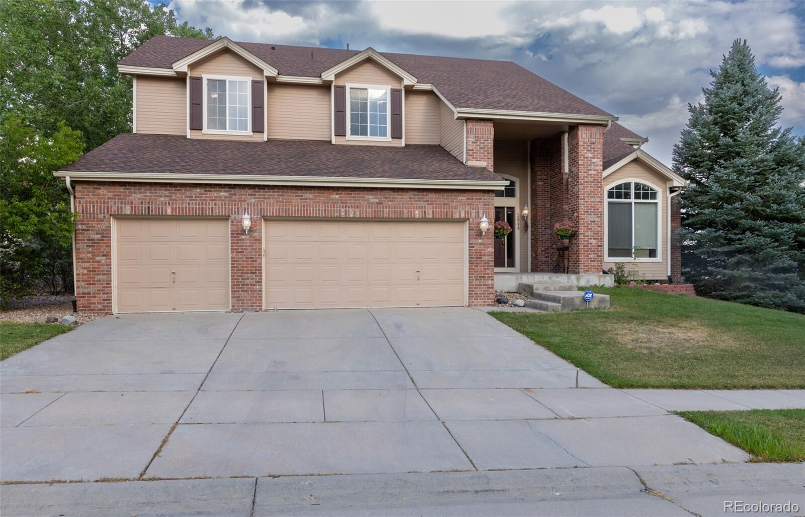 Property Photo: 5944 S Ireland Court CO 80016