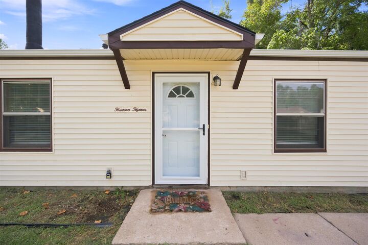 Property Photo: 1415 E Evanston St KS 67219-1330