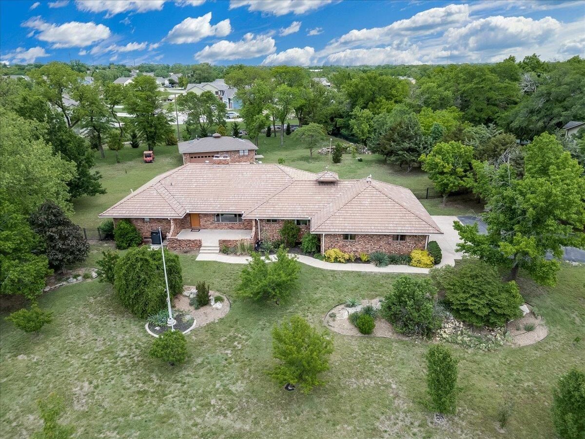Property Photo: 12400 E Lynne KS 67207