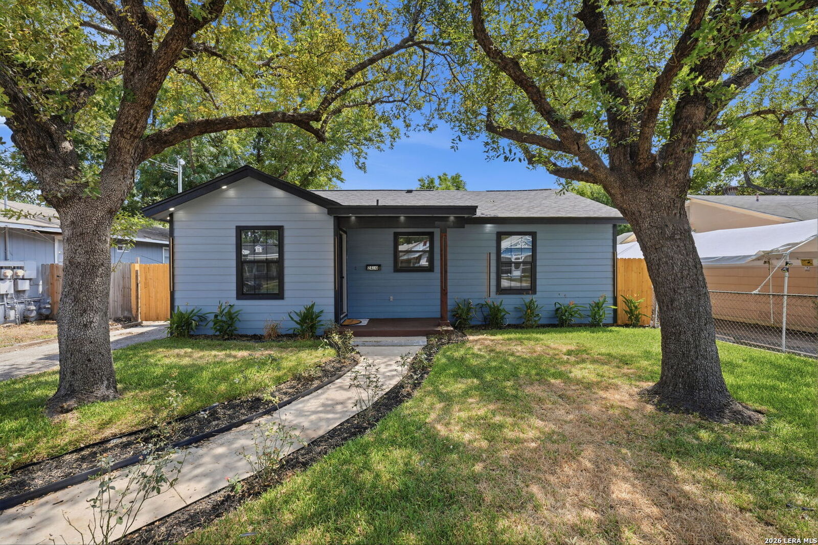 Property Photo:  2410 Lee Hall  TX 78201 