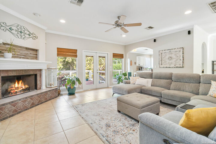 Property Photo: 21927 Park View Dr TX 78266