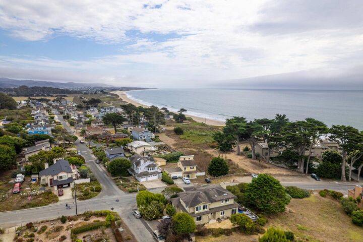 Property Photo: 2 Alameda Avenue CA 94019