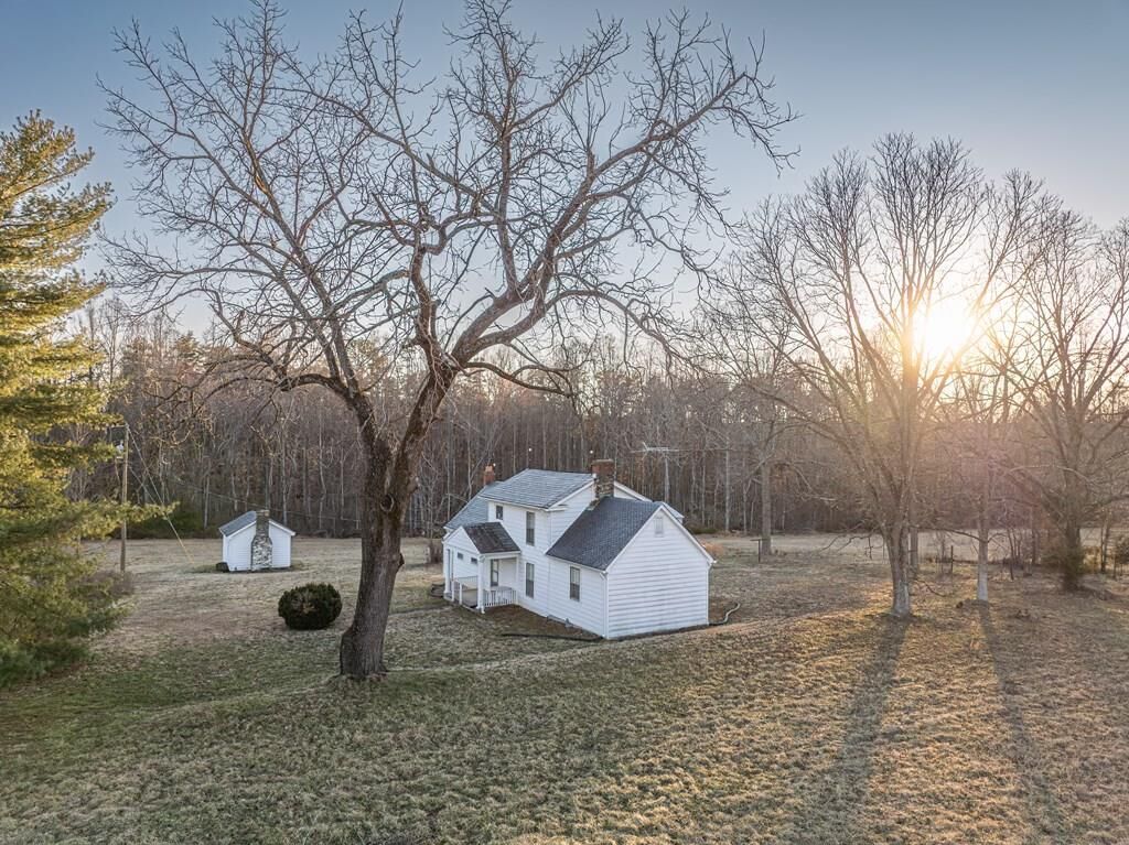 Property Photo:  25805 N James Madison Hwy  VA 23123 