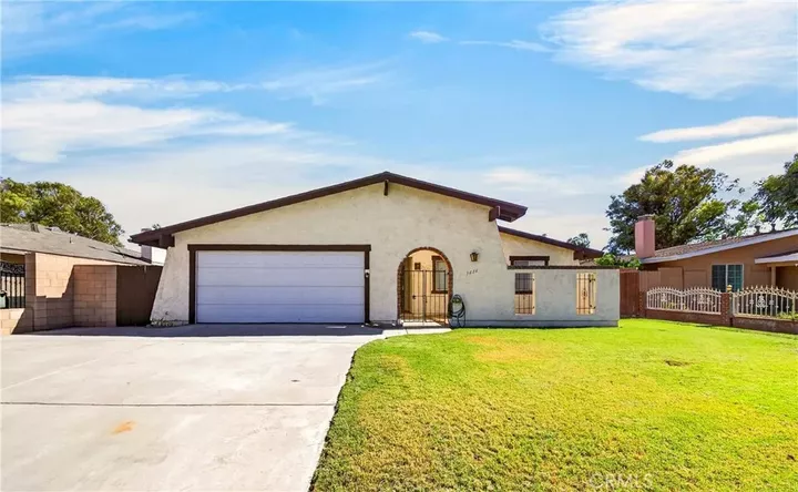 Property Photo: 7616 Della CA 92503