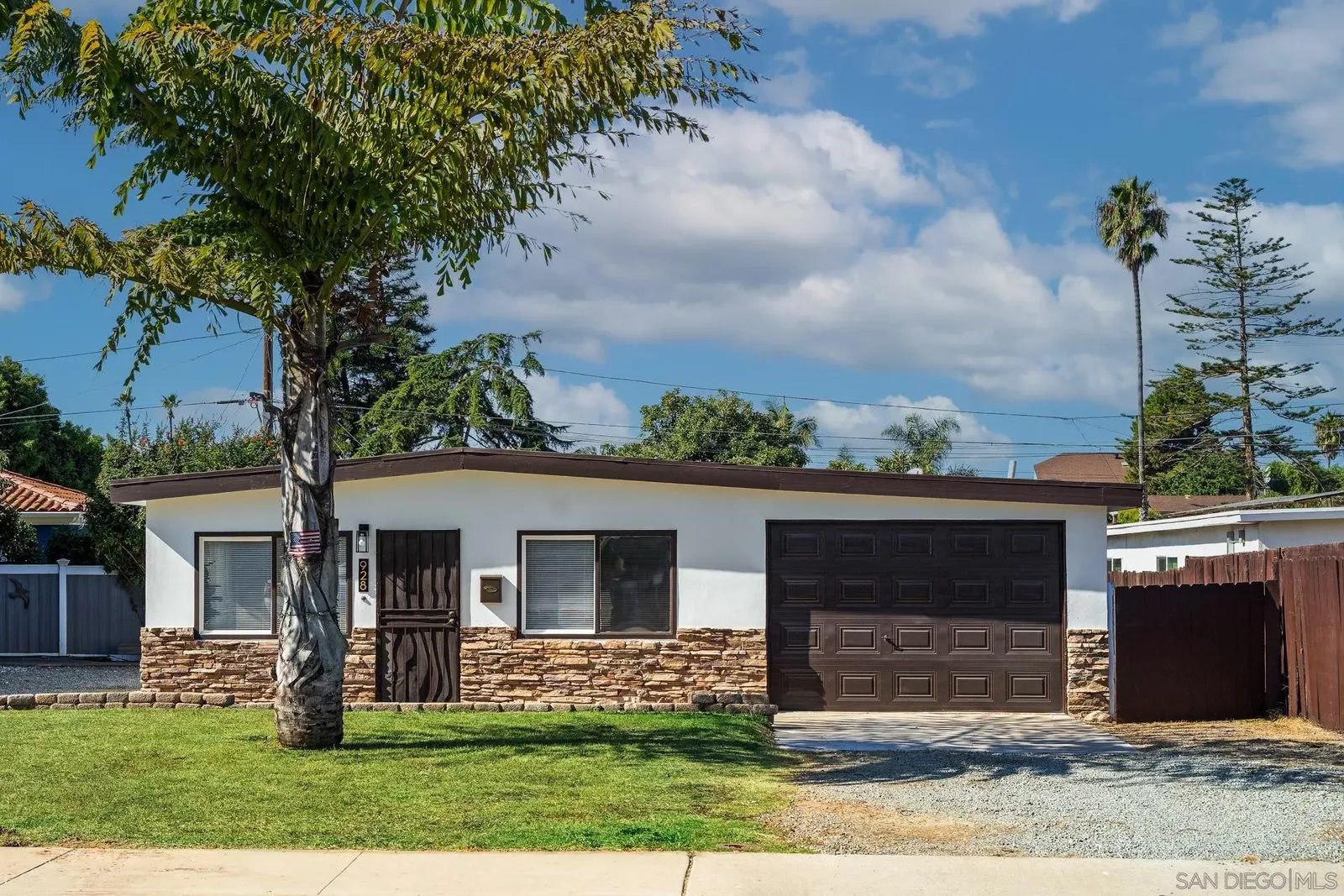 Property Photo:  928 Florida Street  CA 91932 