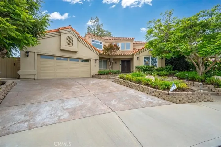 Property Photo:  810 Fairway Vista  CA 93455 