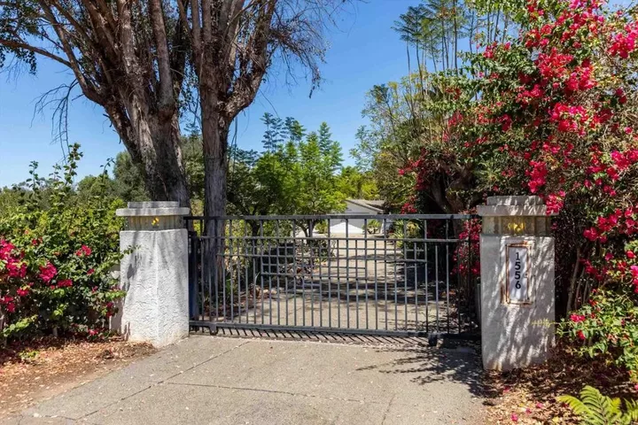 Property Photo:  1556 Via Rancho Parkway  CA 92029 