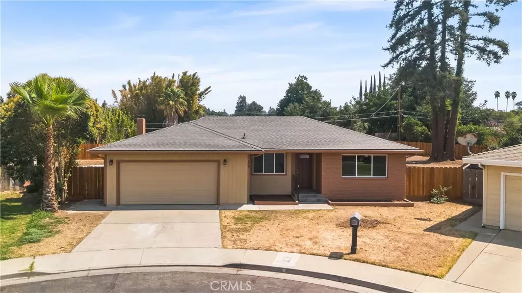 Property Photo:  698 Roberts Court  CA 95340 