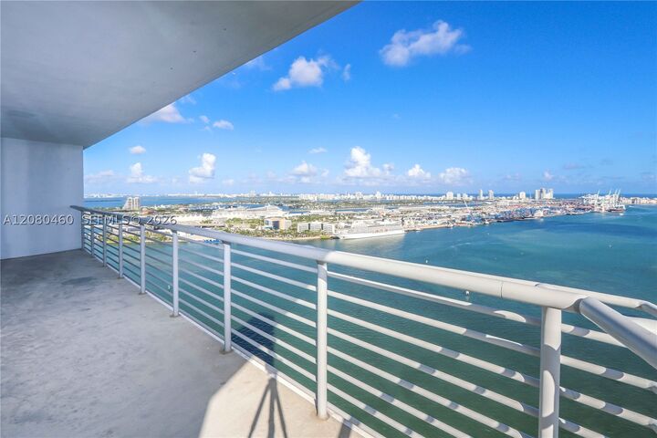 Property Photo: 335 S Biscayne Blvd 3709 FL 33131