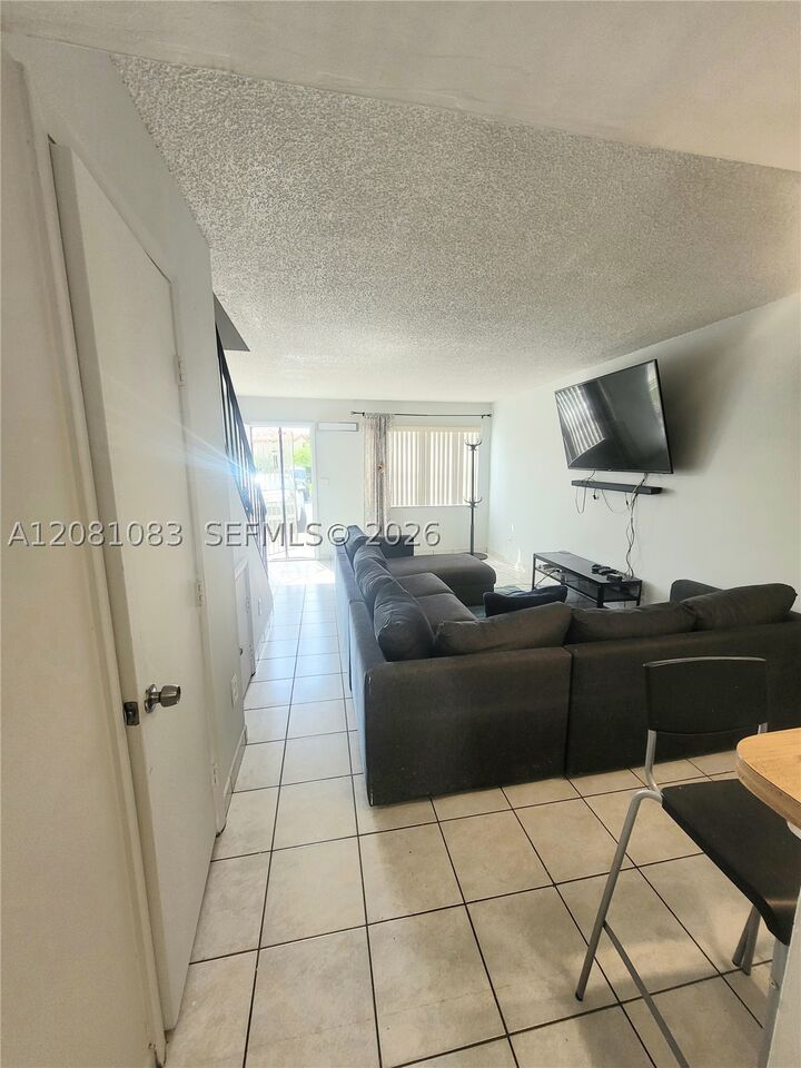 Property Photo:  3973 W 9th Ln 3  FL 33012 