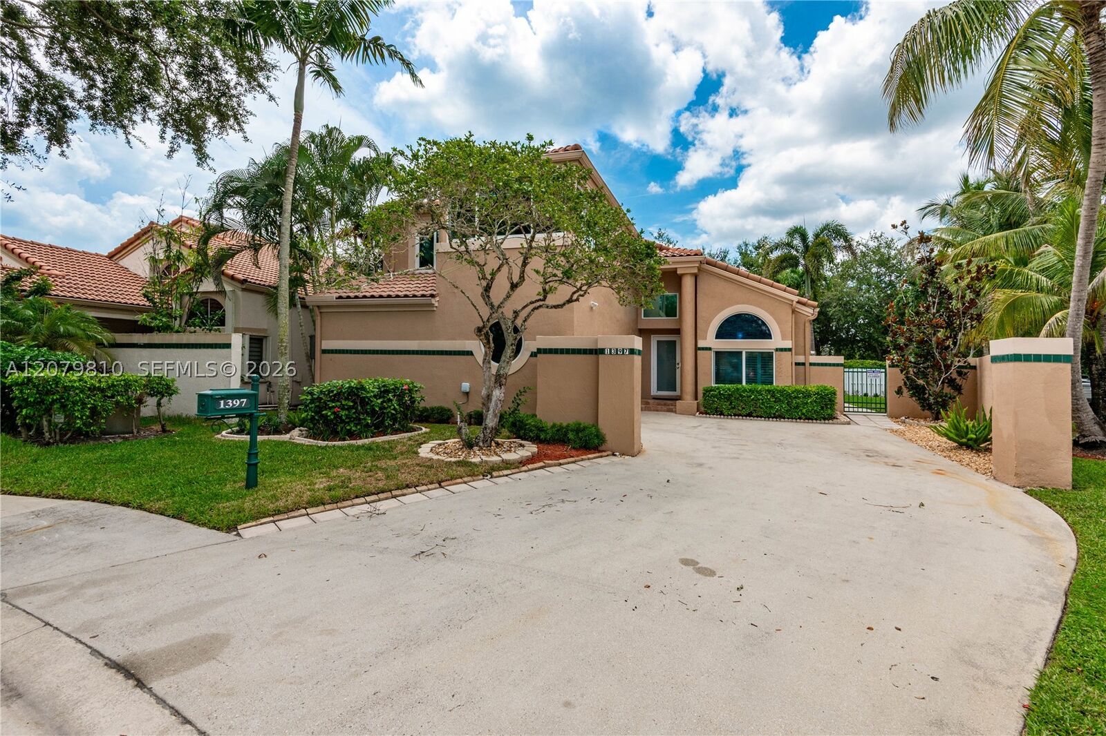 Property Photo:  1397 Harbour Side Dr 1397  FL 33326 