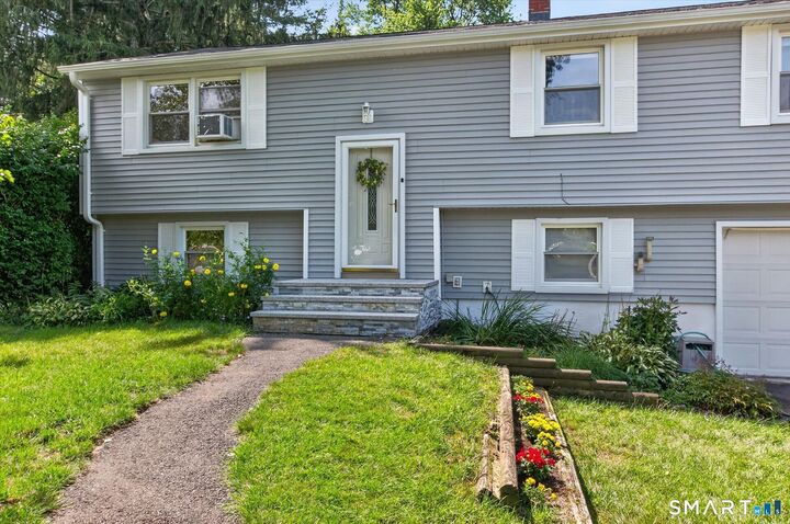 Property Photo:  5 Parsons Drive  CT 06070 