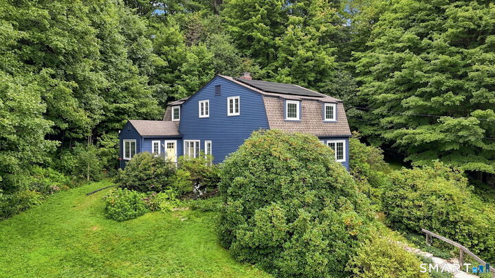 Property Photo:  85 East Litchfield Road  CT 06759 