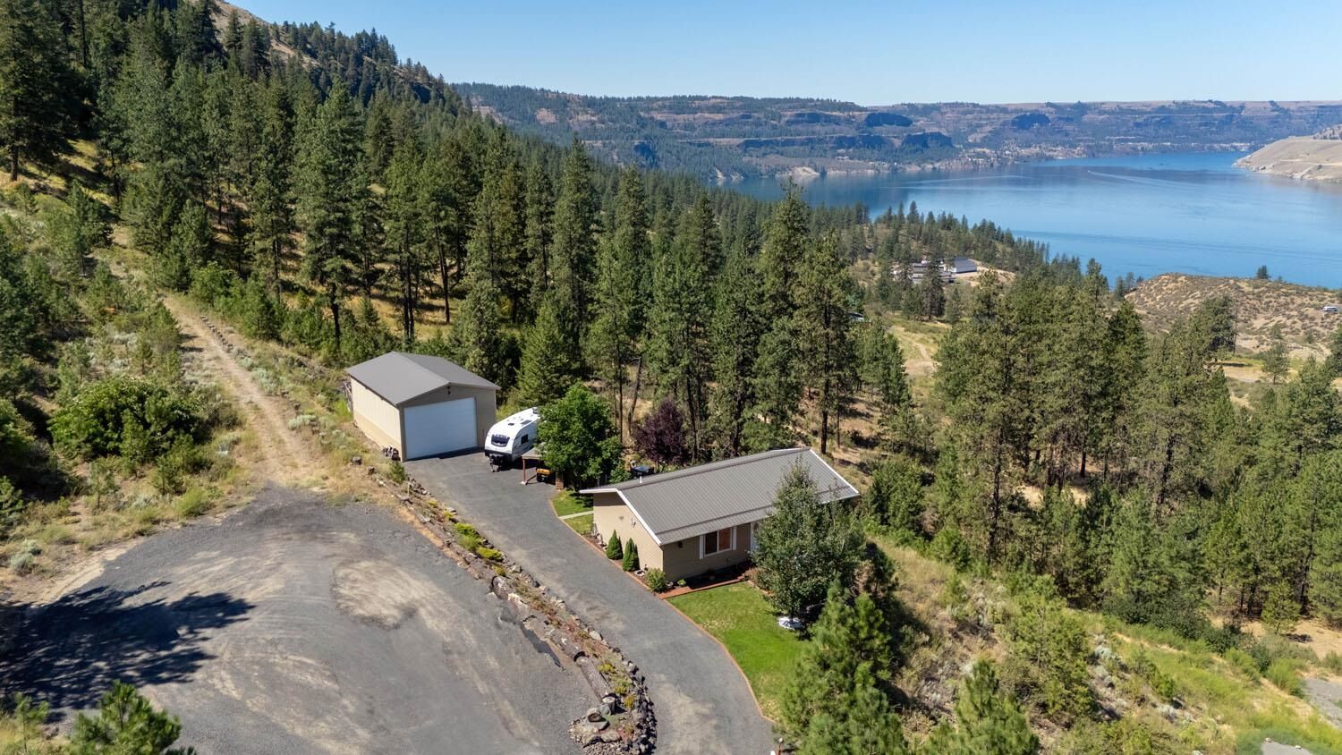 Property Photo:  39235 Sun Ridge N  WA 99122 