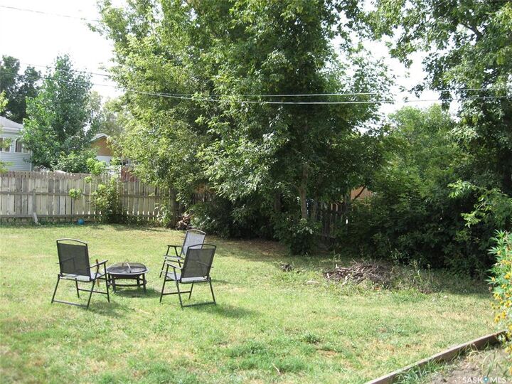 Property Photo:  553 Athabasca Street W  SK S6H 2C5 