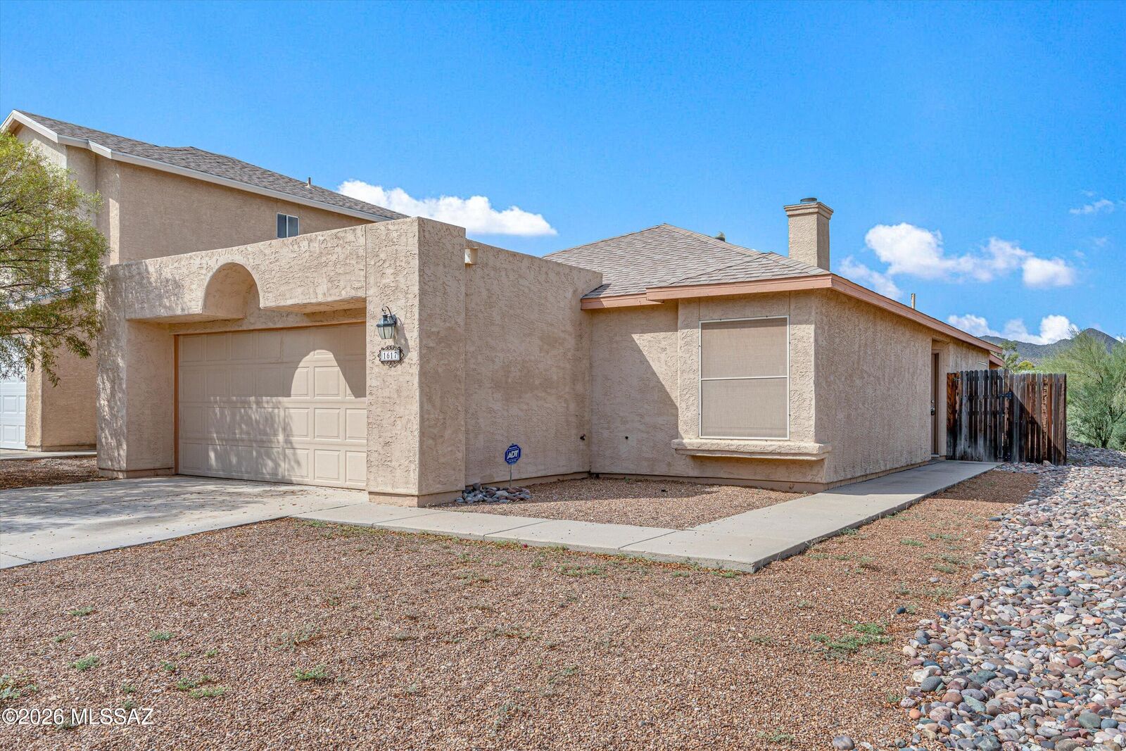Property Photo:  1617 N Saddlewood Ranch Drive  AZ 85745 