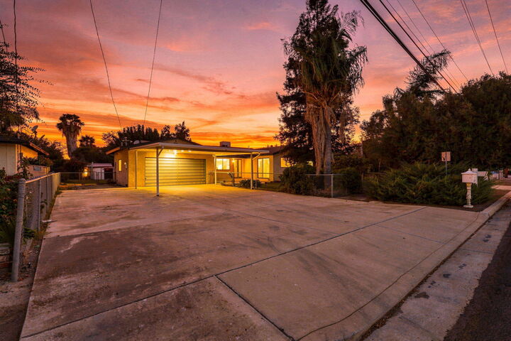 Property Photo: 861 Halsey Street CA 93257